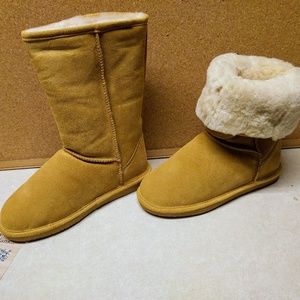 bear paws emmas dark/honey Size 9